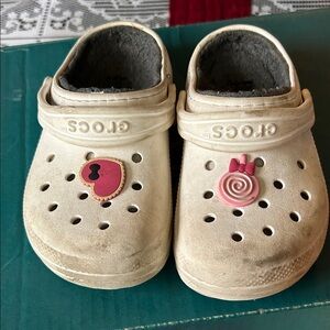 CROCS Kids Cream Slippers with Pink Charms